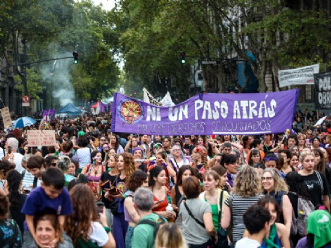 Convocan a un encuentro de mujeres en la sede del PJ por el 8 de marzo