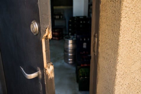Boquetero en una cervecería: identificaron al acusado y recuperaron parte de lo robado