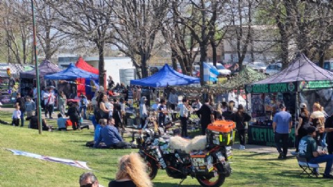 VIDEO | El Rojas Hot Rod volvió a deslumbrar en el Paseo de la Ribera