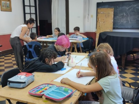 Con cupo completo, arrancó el ciclo 2026 de la Escuela Municipal de Artes Plásticas para chicos y adolescentes
