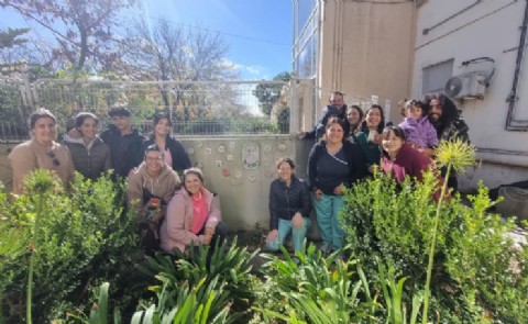 El Jardín de los Abrazos sumó piezas con los nombres de bebés que pasaron por Neonatología