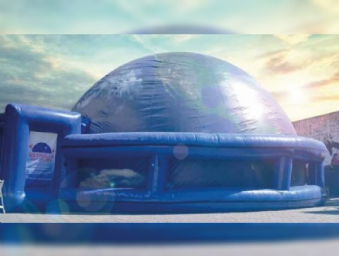 VIDEO | Los chicos del Centro Cultural Santa Rita visitaron el planetario móvil