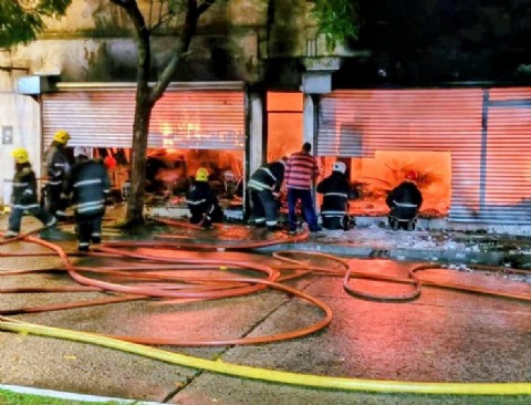 Mueblería El Artesano volverá a abrir sus puertas tras el incendio que la destruyó