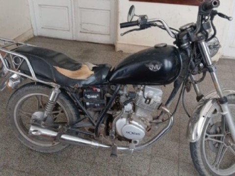 Robaron una moto durante la madrugada y la Policía la recuperó horas después en Barrio Belgrano