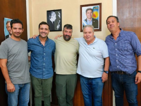 La Municipalidad recibió la visita del militante social Carlos Bertola