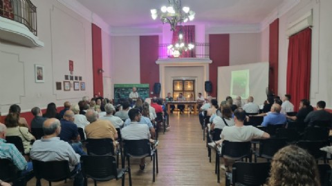 Hugo Silveira presentó el tomo 2 de Aportes para la Historia de Rojas