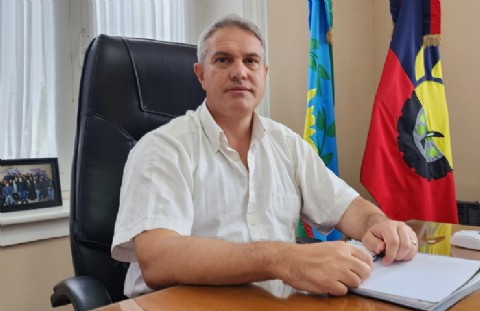 Retiene sueldos para el PJ: intendente de Chacabuco, en la mira por escándalo