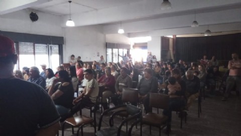 Se llevó adelante un plenario en Pergamino con "apoyo al liderazgo" del gobernador bonaerense Axel Kicillof