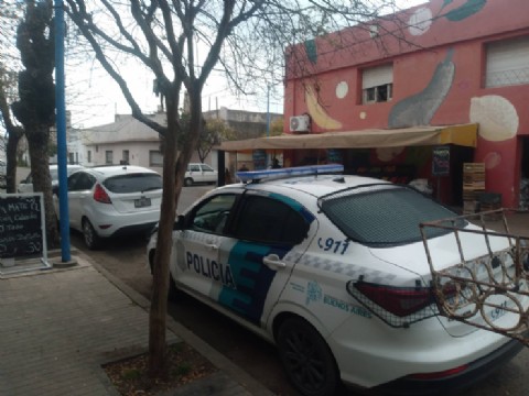 Robaron en una verdulería y una panadería del centro durante la madrugada