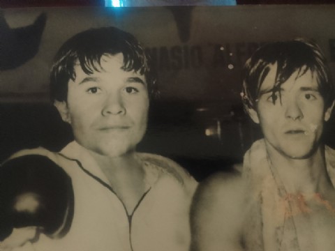 El debut de Titi Molina como boxeador