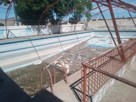 Avanza la puesta en valor de la pileta del club Sportivo Rojas