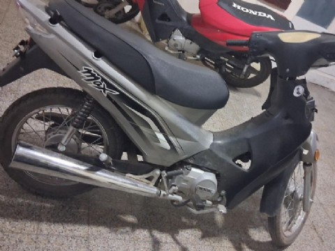 Recuperaron la moto Mondial que había sido robada y hay un sospechoso