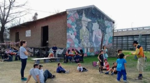 Noche de música y arte en La Minga