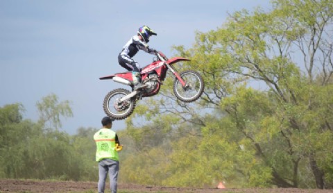VIDEO | Salto vivió una jornada histórica con la final de Motocross Nacional