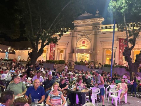 VIDEO | El Centro Español celebró su centenario con una fiesta popular y un mensaje a la clase política
