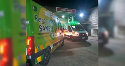 Balearon a tres jóvenes en una disputa por un celular robado: uno de ellos lucha por su vida