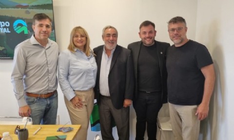 En Expoagro, Román Bouvier mantuvo reuniones con empresas y autoridades y resaltó el potencial productivo de la ciudad