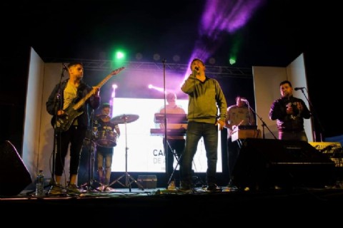 Javier y su Banda cerrarán la temporada en la terraza del Centro Español