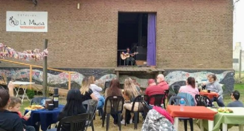 Habrá homenaje a Raúl Carnota y peña folclórica en La Minga