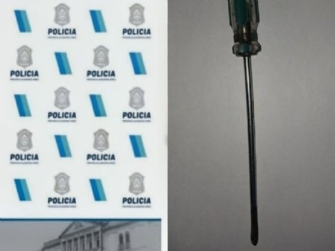 Allanaron la casa de un alumno y secuestraron un elemento punzante