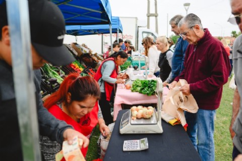 Mercados bonaerenses llega a la ciudad con alimentos frescos y rebajas del 40 por ciento