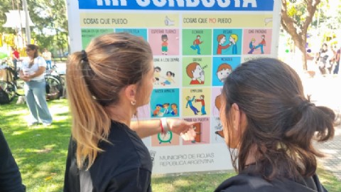 VIDEO | Realizaron una jornada de concientización sobre autismo en Plaza Rivadavia