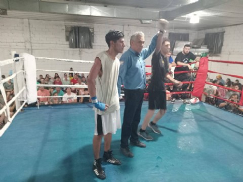 Dylan Torres regresó al ring en Junín
