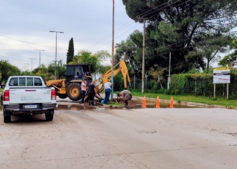 Obras Sanitarias intervino cañerías en la Avenida Alessandro