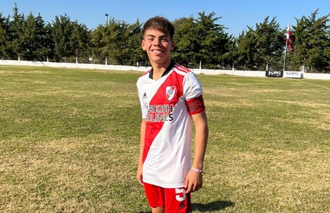 Santiago Espíndola fue convocado a la Reserva de River y abre un nuevo capítulo en su carrera