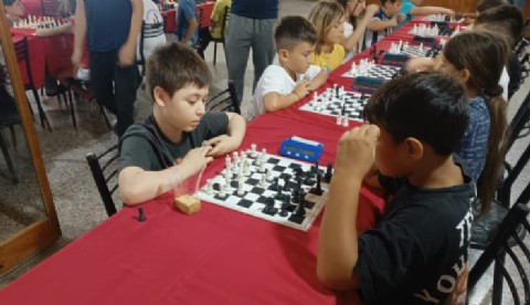 La Escuela Municipal de Ajedrez se destacó en el cierre del Torneo Regional