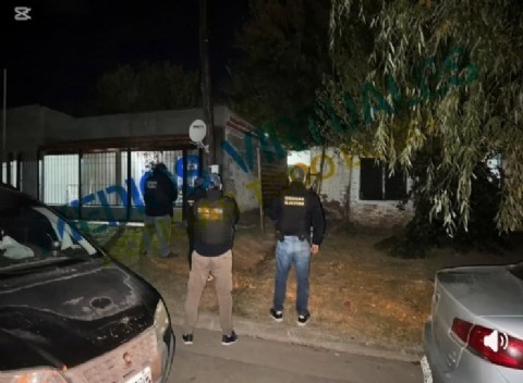 Operativo antidrogas en barrio La Loma: allanaron una casa y crece la expectativa por los resultados