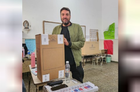 #Elecciones2025: Ramiro Baguear votó en la escuela San José y llamó a participar de las elecciones