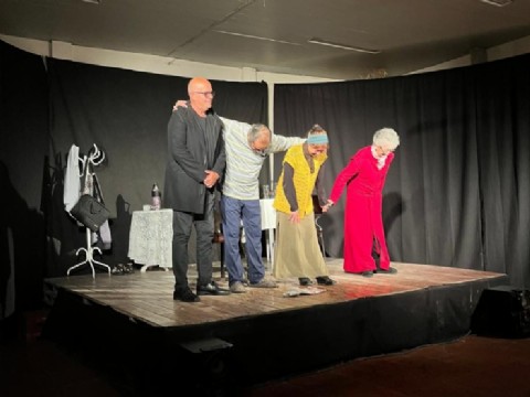 Teatro en Carabelas: una noche de talento y comunidad