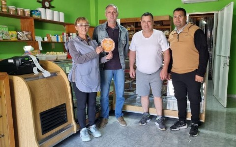 Con la colocación de nuevas obleas, avanza el programa municipal “Panaderías Saludables”