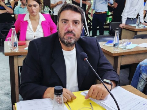 VIDEO | Baguear cruzó a Bouvier tras la entrevista: “Se contradice, falta a la verdad y le echa la culpa a los vecinos”