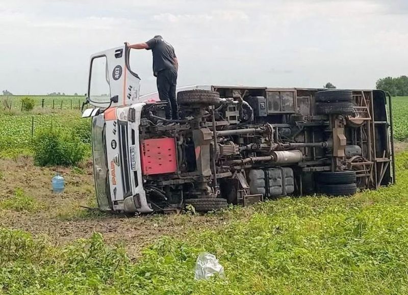 Despiste y vuelco en la Ruta Provincial 45