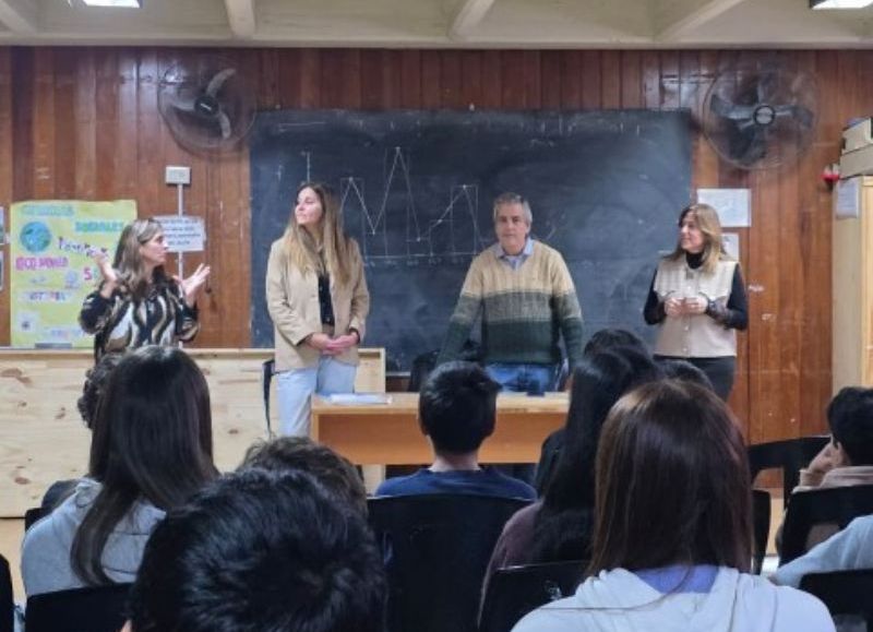 El programa Legado Saltense continúa recorriendo escuelas para acercar la historia local a los jóvenes