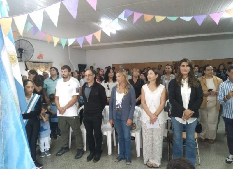 El municipio abrió el ciclo lectivo con un acto en el Jardín 905 y la presencia de autoridades municipales y educativas