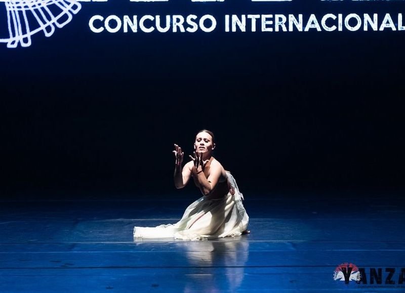 Soledad Larroque fue distinguida con el Martín Fierro de la Danza y emocionó a toda la ciudad