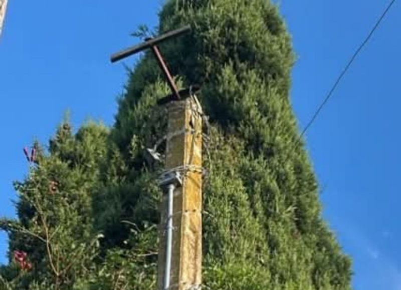 Robaron nuevamente reflectores en la escuelita de El Huracán