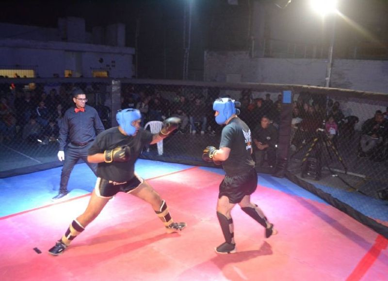 El Rojas Fight Club volvió a llenar el Rivadavia con una noche de alto nivel