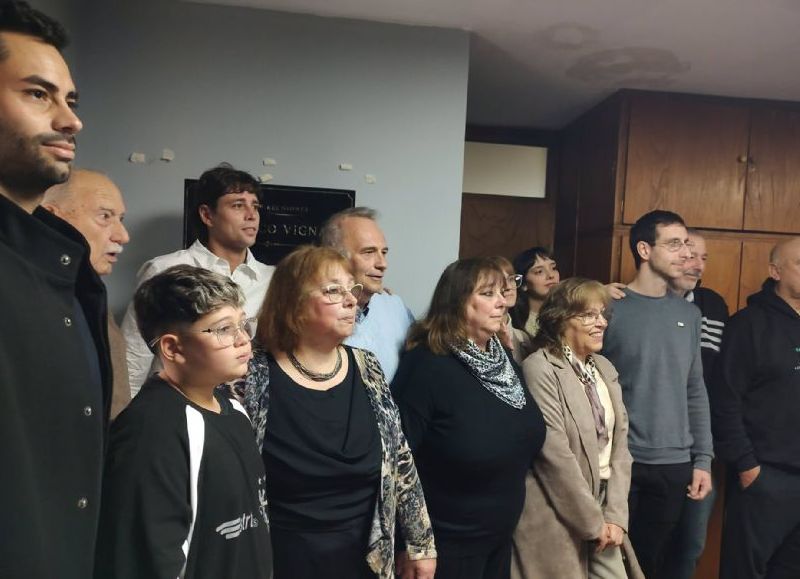Emotivo reconocimiento en el Unzué: la sala de reuniones de la Cooperadora lleva el nombre de Francisco Vignali