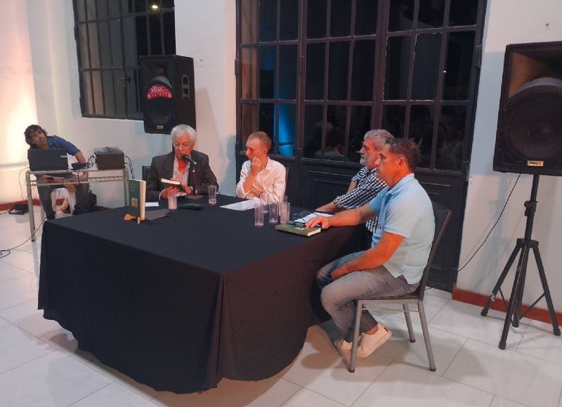 Yago Gerónimo presentó la reedición de “Historia de Rojas hasta 1784” en el Centro Cultural de Obras Sanitarias