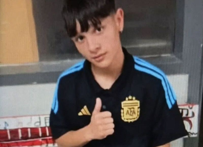 Buscan a un adolescente de 17 años que desapareció de su hogar