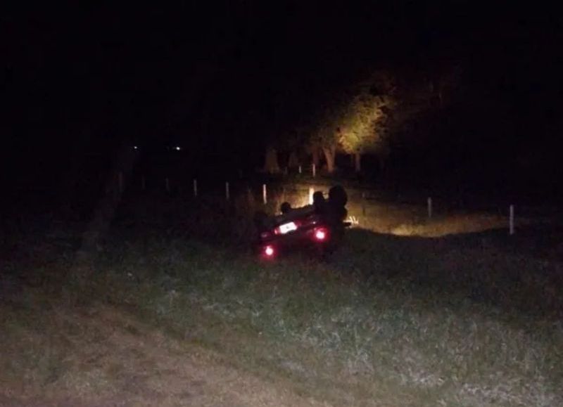 Ruta 188: un conductor de 54 años volcó frente a Arbeleche y resultó con lesiones leves