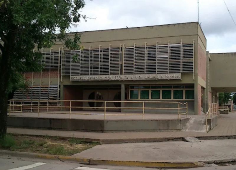 VIDEO | Salto bajo el agua: ya hay cuatro mil evacuados y piden ayuda urgente