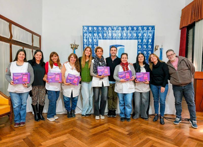 Salto impulsa el compromiso ambiental y la inclusión digital en las escuelas del distrito
