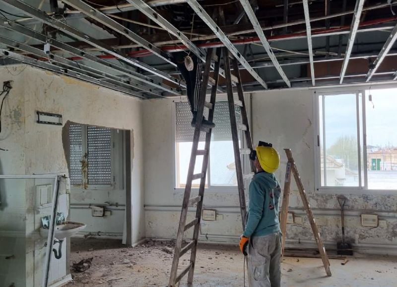Continúan las obras de remodelación en el sector de Hemodiálisis del Hospital Municipal Unzué