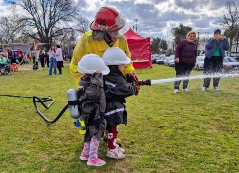 Carabelas celebró el Día de la Niñez en la plaza Virgen de Luján