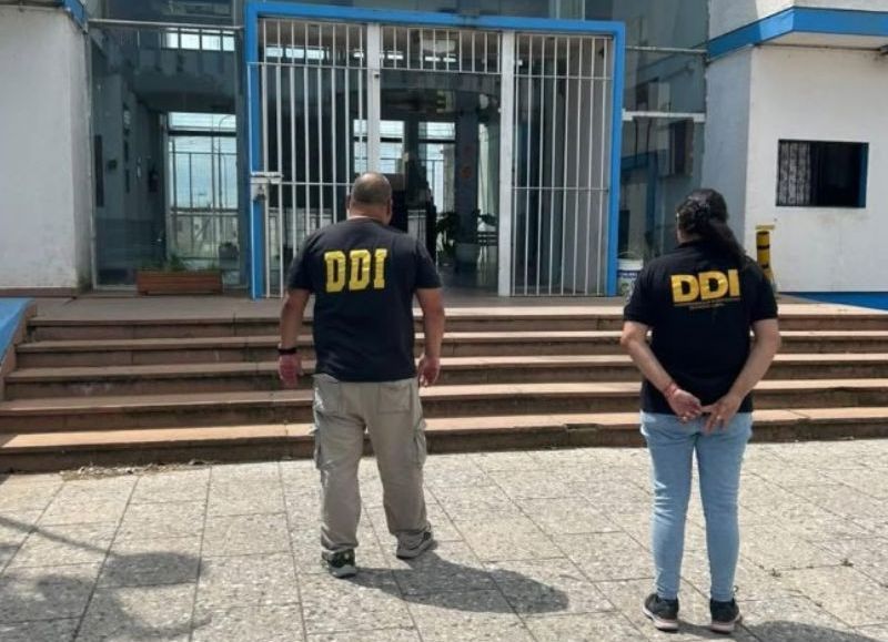 Un preso intentaba engañar a comercios locales con compras falsas